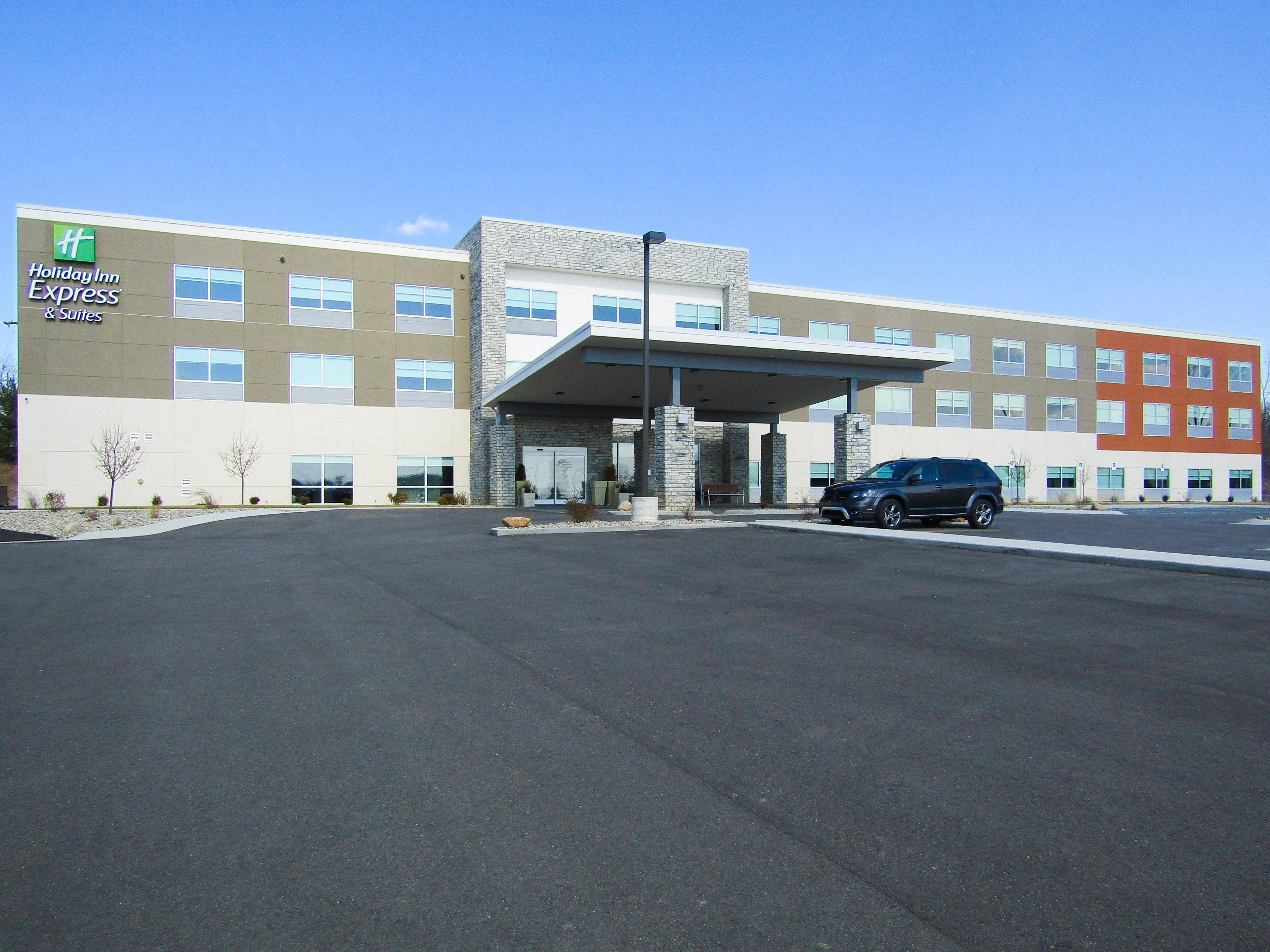Holiday Inn Express & Suites Coldwater By Ihg Εξωτερικό φωτογραφία