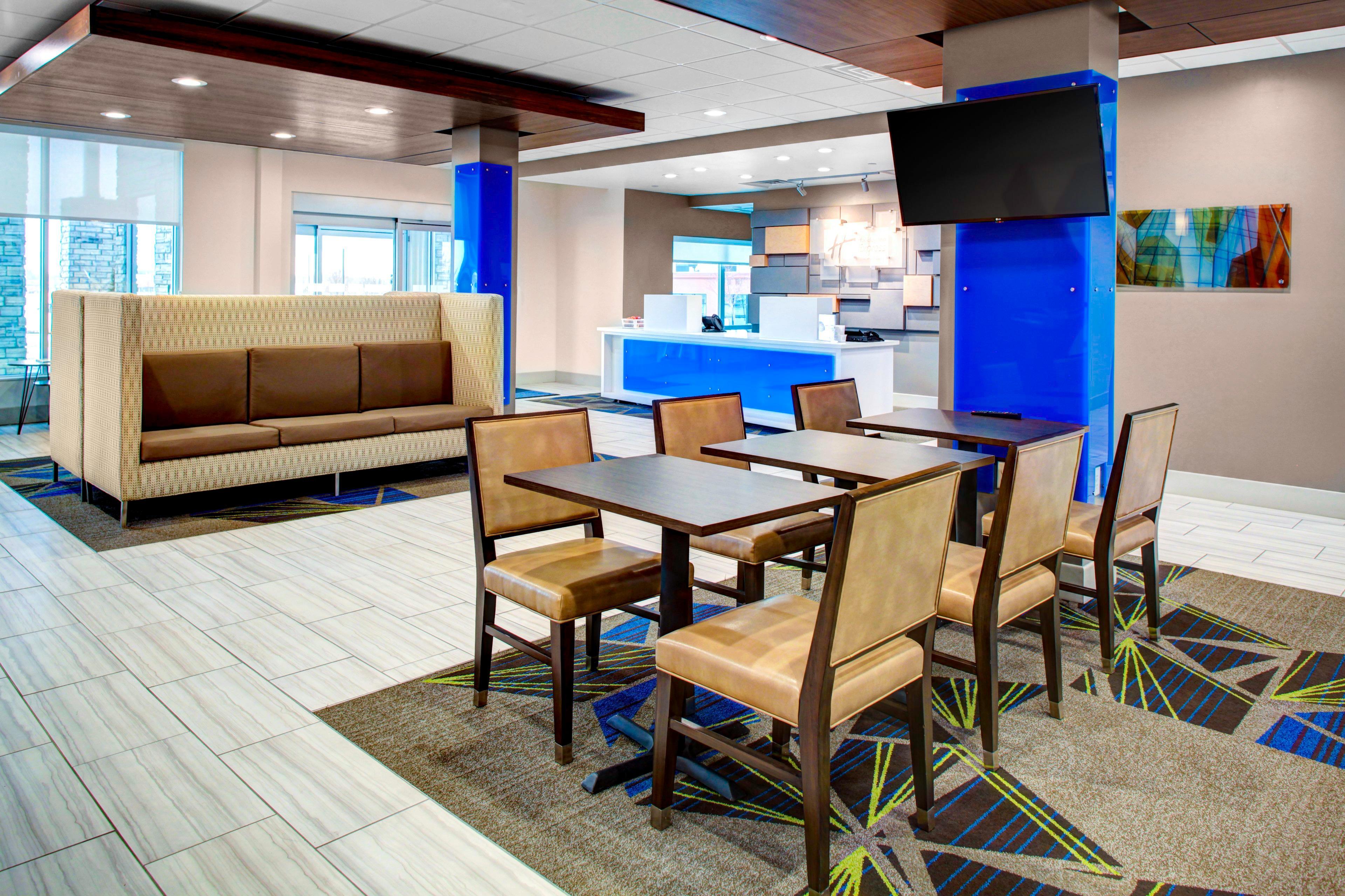 Holiday Inn Express & Suites Coldwater By Ihg Εξωτερικό φωτογραφία