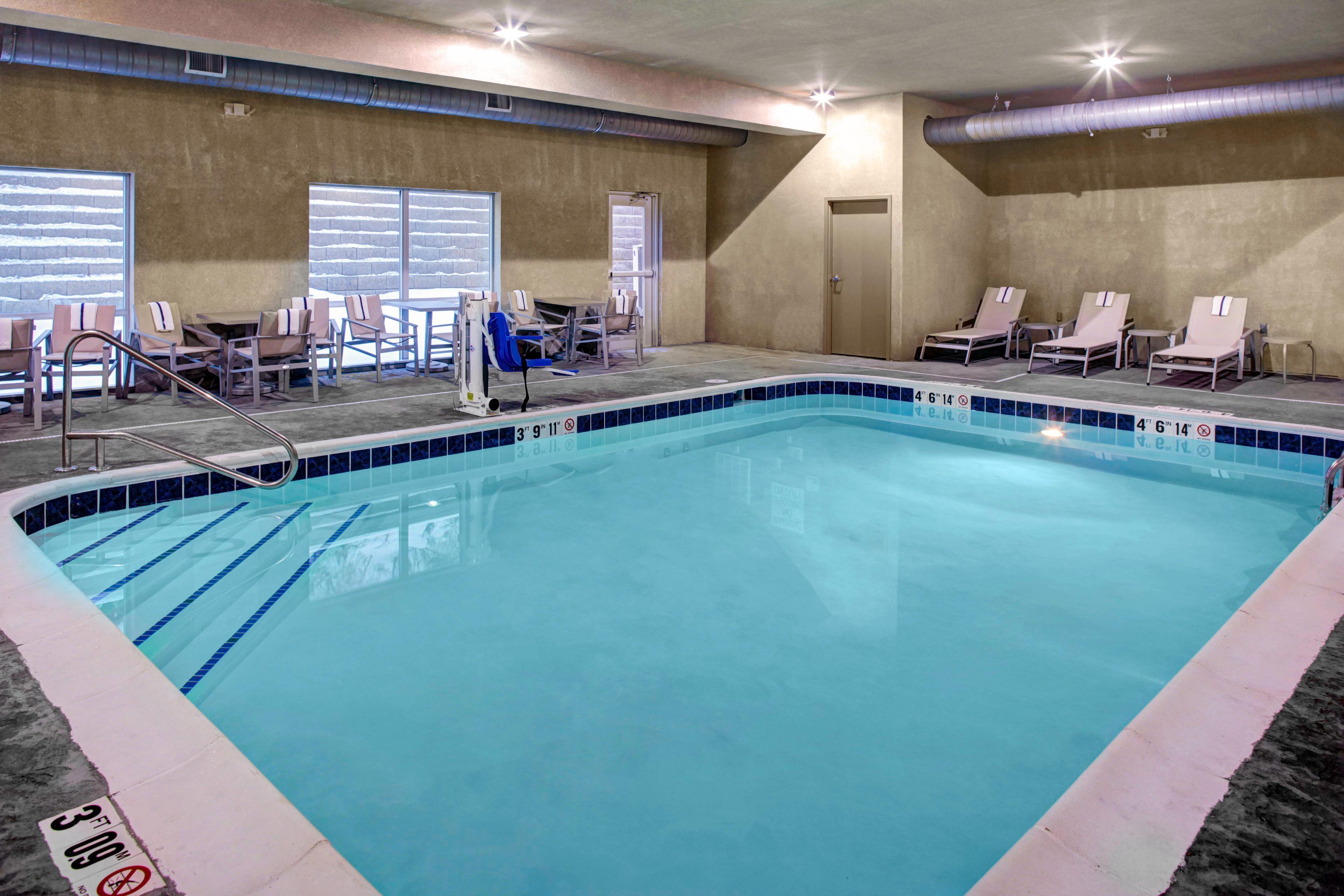 Holiday Inn Express & Suites Coldwater By Ihg Εξωτερικό φωτογραφία